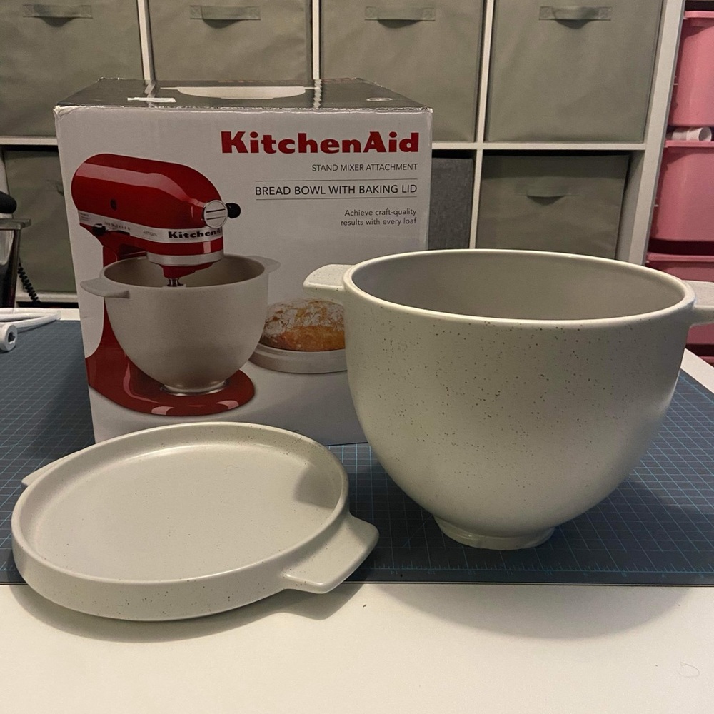 Kitchenaid bread bowl with baking lid